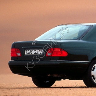 Бампер задний в цвет кузова Mercedes E-Class W210 (1995-2002)